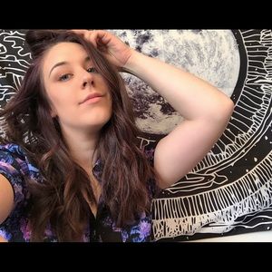 Meet your Posher, Jade